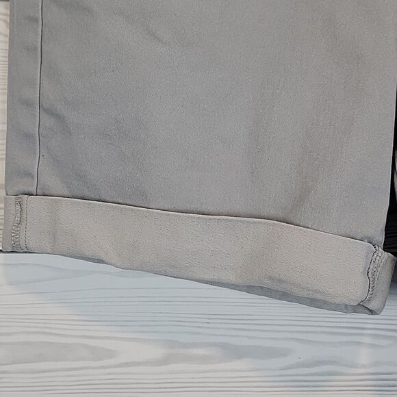 Dkny grey jean shorts Women's Size 10 - Picture 3 of 12